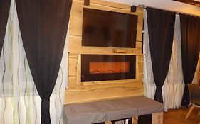Charmante rustikale Jägersuite mit el Kamin H2O Therme Oberhof